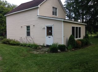 7943 Morrow Rd, Cottrellville, MI 48039