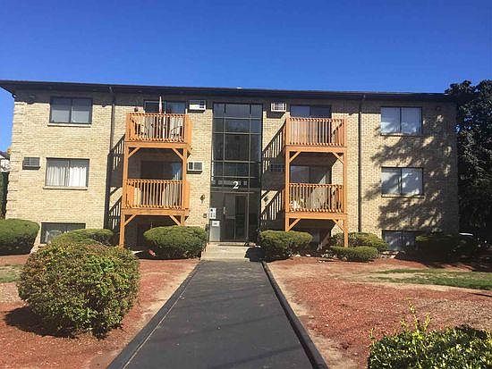 1st image of 8 Lancelot Ct APT 11