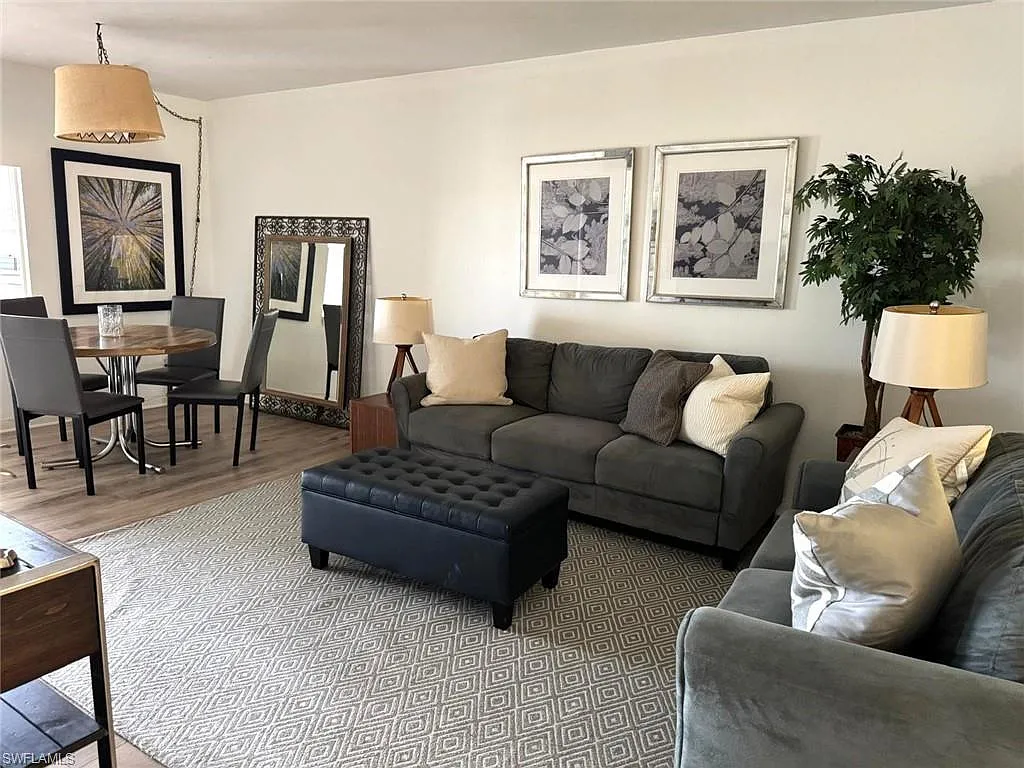 2 bed, 2.0 bath, 1000 sqft, $2,500 — Photo 4