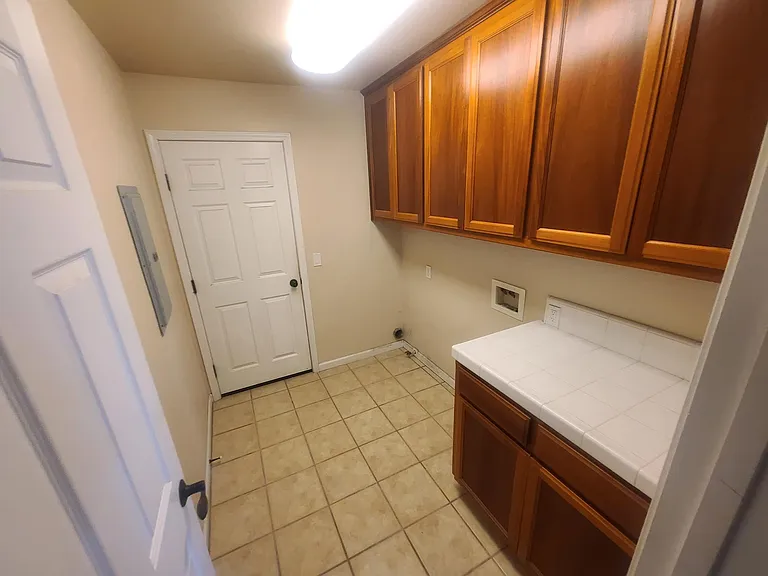 2790 Cedar Ave — Photo 30