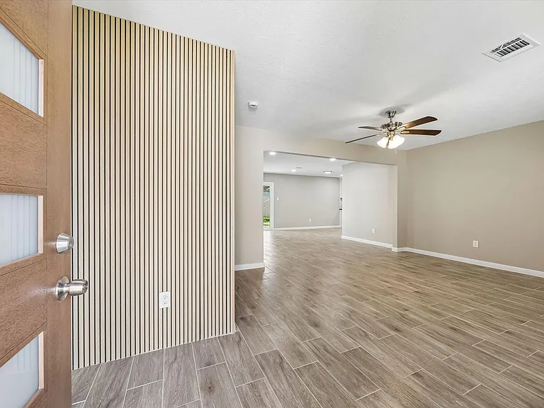 4315 Kelling St — Photo 3