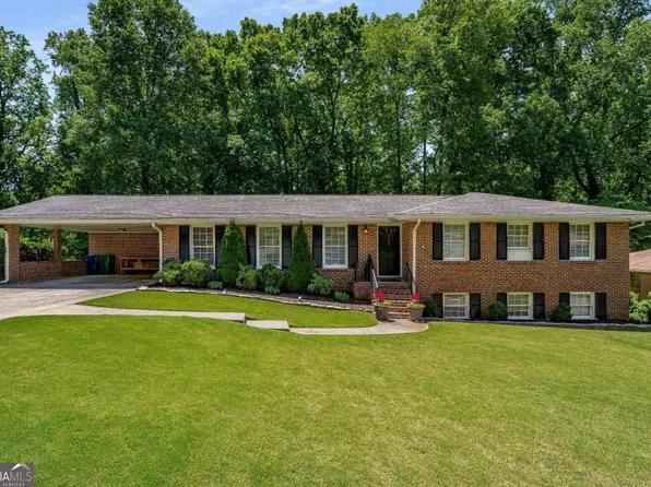 2929 Country Squire Ln, Decatur, GA 30033
