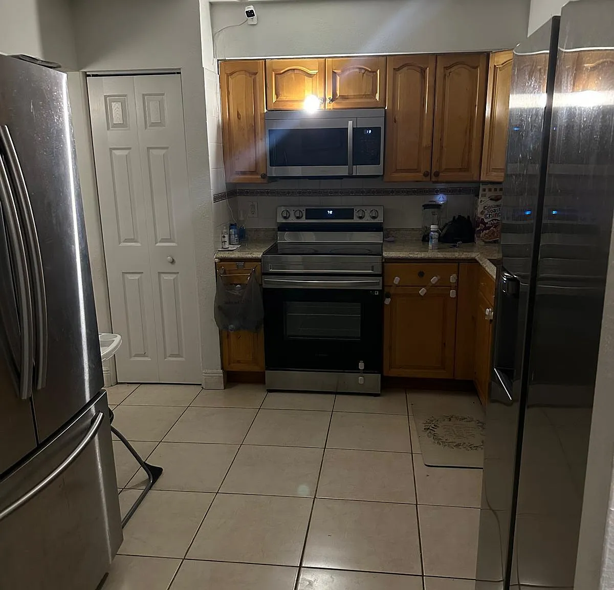 4 bed, 3.0 bath, 1843 sqft, $3,200 — Photo 3