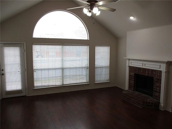 4th image of 1121 Arbor Gate Dr