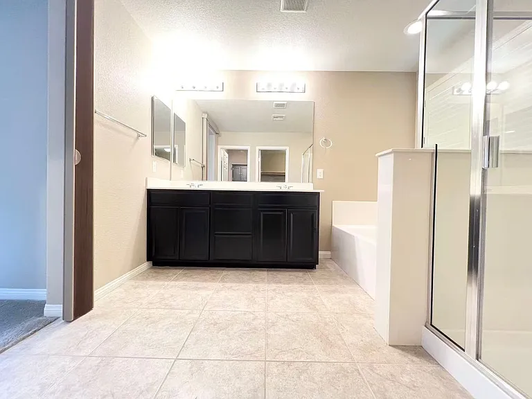 10530 Siesta Key St — Photo 13
