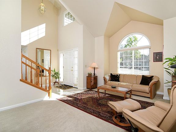 3rd image of 5233 Hickory Hill Ct