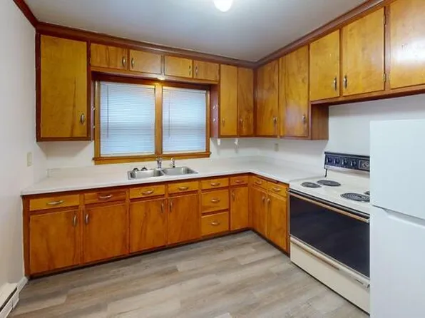1015 N 3rd St APT 4, Bismarck, ND 58501