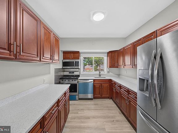 2nd image of 7419 Kalton Ct