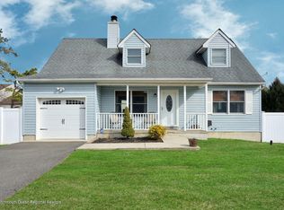 445 Woodhaven Blvd SE, Bayville, NJ 08721