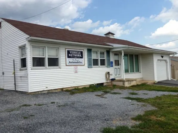 96 Auction Rd, Manheim, PA 17545