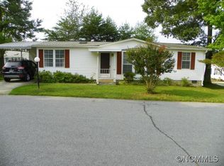 75 Cricket Dr, Hendersonville, NC 28792
