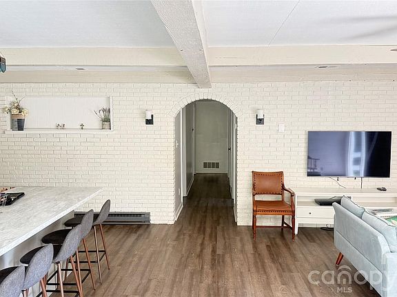 4th image of 1135 Iron Cir