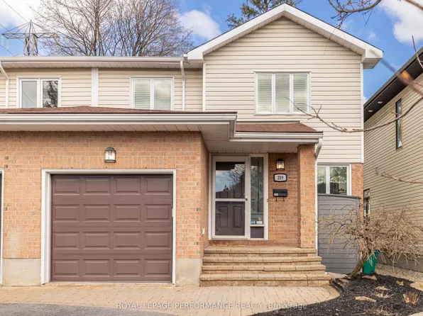 219 Switzer Ave, Ottawa, ON K1Z 7H8