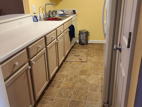 4th image of 5004 Falling Creek Ln