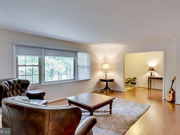 5th image of 4901 Occoquan Club Dr