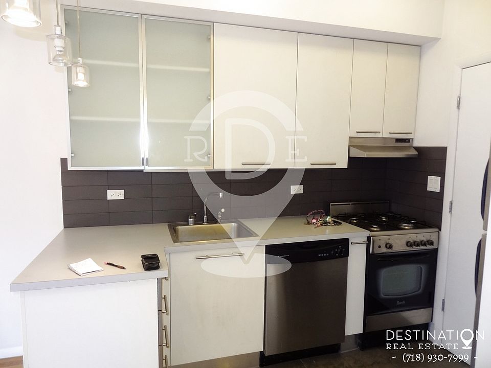 8x9 Kitchen (1)