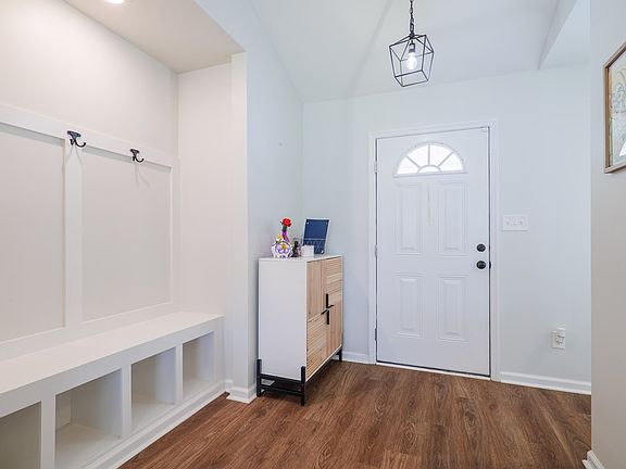3rd image of 5635 Pasadena Way