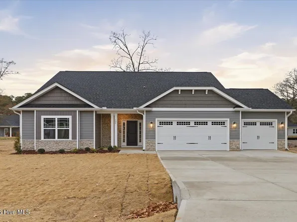 107 Manchester Court, La Grange, NC 28551