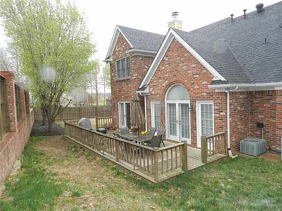 2nd image of 979 Vivian Leigh Ln