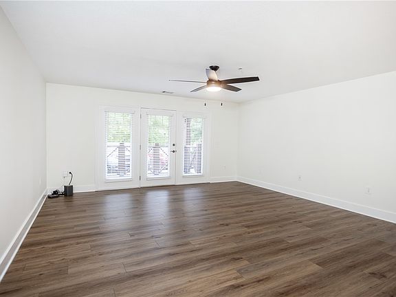 5th image of 203 Kelly Rd APT 712