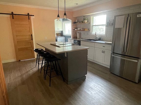 5th image of 1427 E 16th Ave