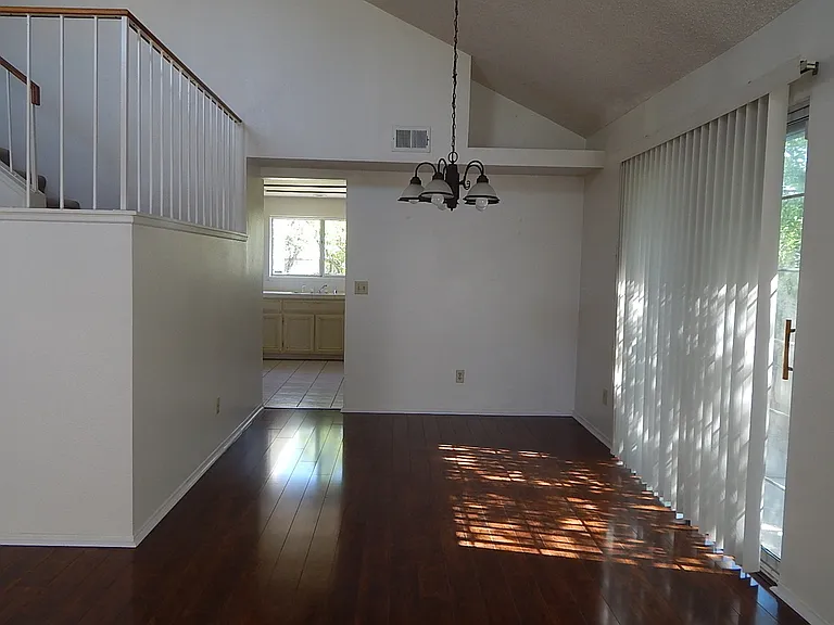 20410 Mesa Oak Dr — Photo 5