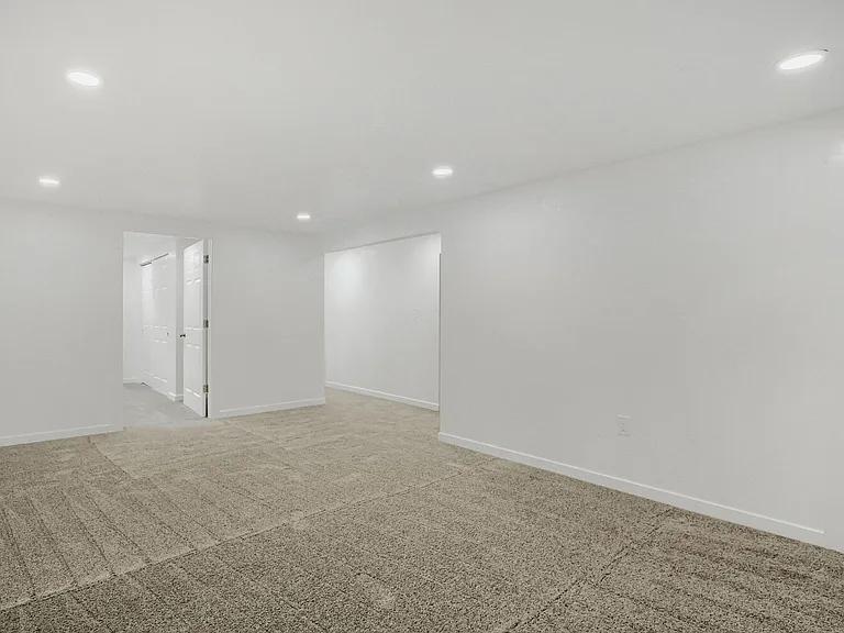 375 Depew St — Photo 11
