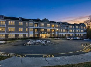 5208 Veterans Dr, Rockaway Twp., NJ 07885