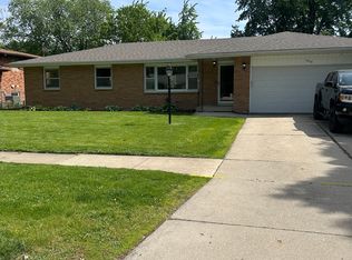 2010 Richard St, Aurora, IL 60506