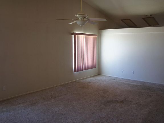 4th image of 13023 Stanford Dr