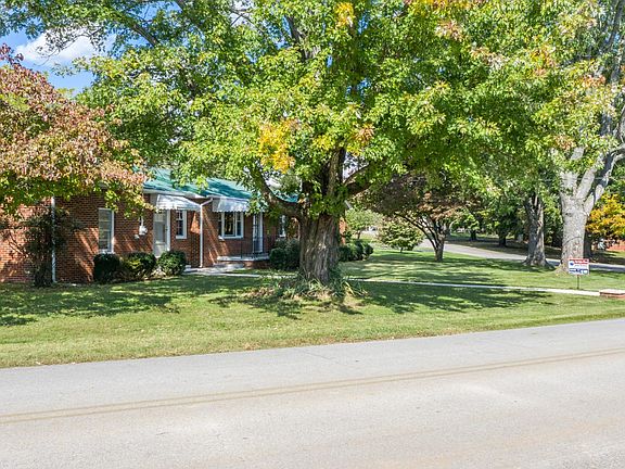4th image of 210 Elk Acre Dr