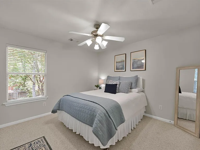 15 Aquiline Oaks Pl — Photo 36