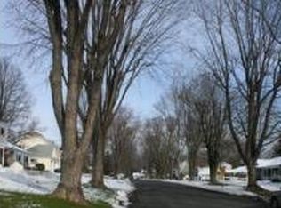 50 School St, Califon, NJ 07830