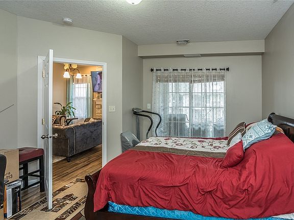 4th image of 1331 SE University Ave Unit 307