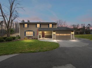 6811 Woodchuck Hill Rd, Fayetteville, NY 13066