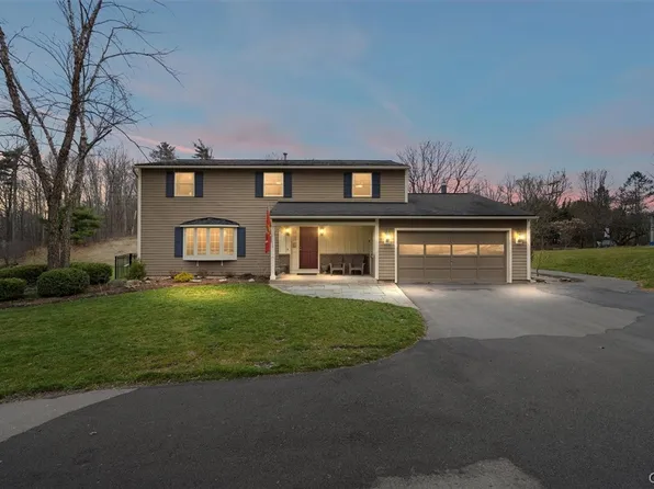 6811 Woodchuck Hill Rd, Fayetteville, NY 13066