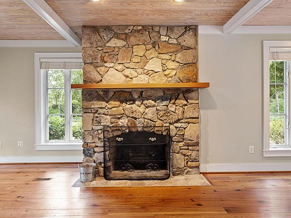 4th image of 2617 London Dr