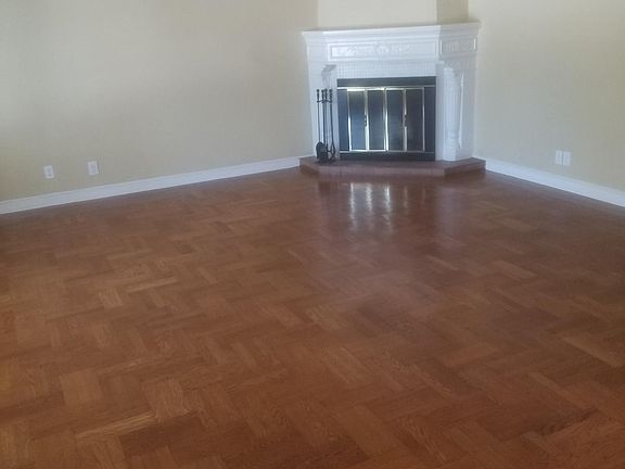 2nd image of 255 Noe St