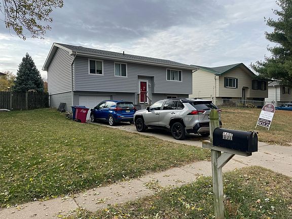 2nd image of 1401 Tammy Ln