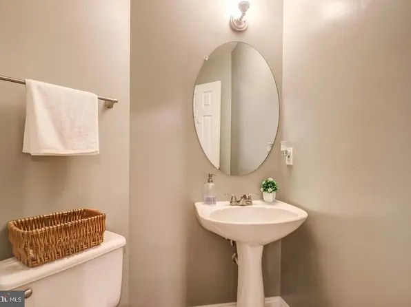 20541 Golf Course Dr, Germantown, MD 20874