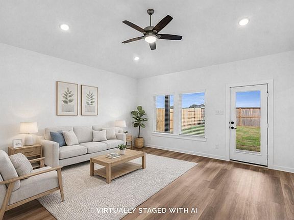3rd image of 32447 Sunbeam Dr