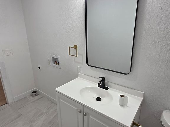 5th image of 4014 Marshall St