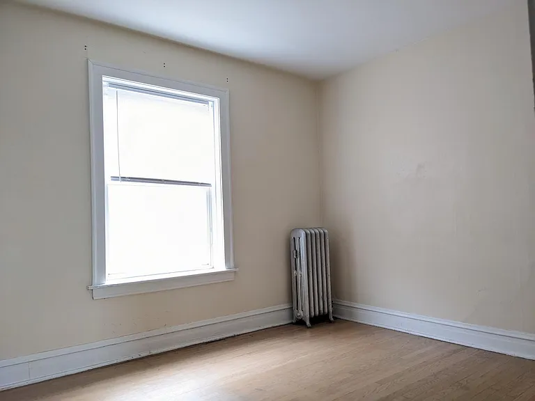 4419 W Irving Park Rd #3 — Photo 11