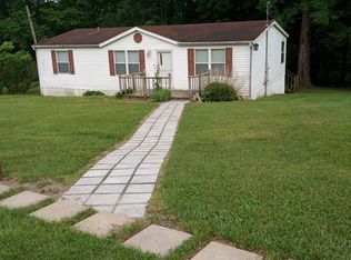 296 Greenville Rd, Oak Hill, WV 25901