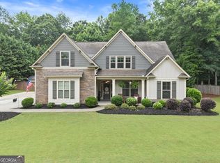 686 Lake Crest Dr, Jefferson, GA 30549