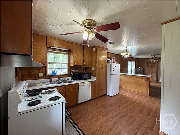 3rd image of 230 Glendale Drive