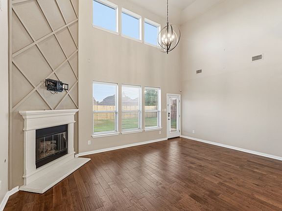 4th image of 2208 Gregory Creek Dr