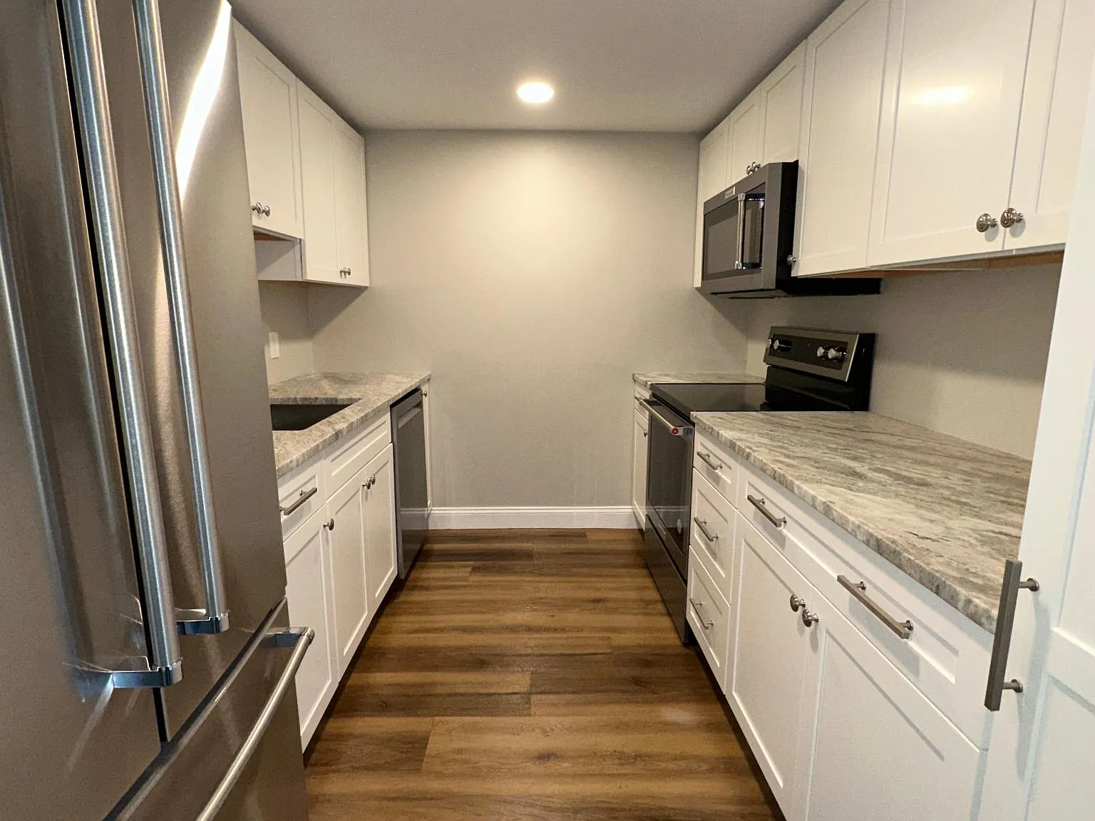 2 bed, 1331 sqft, $3,000 — Photo 2