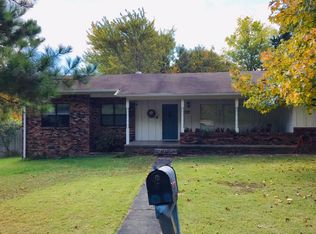 1395 E Sunny Hill Dr, Fayetteville, AR 72703