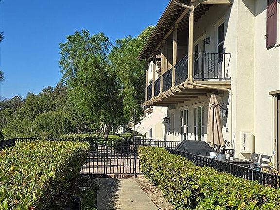 4th image of 827 Terrace Ln E APT 6